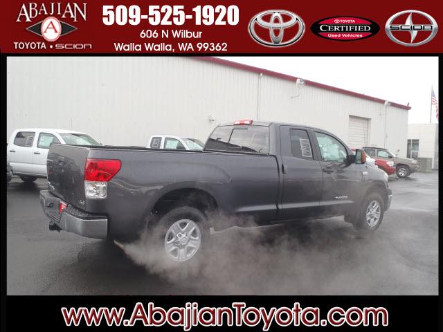 Toyota Tundra 2011 photo 1