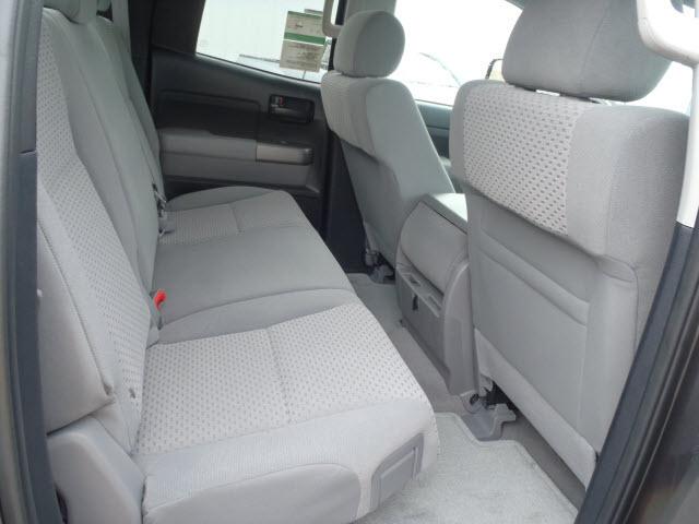 Toyota Tundra 2011 photo 3