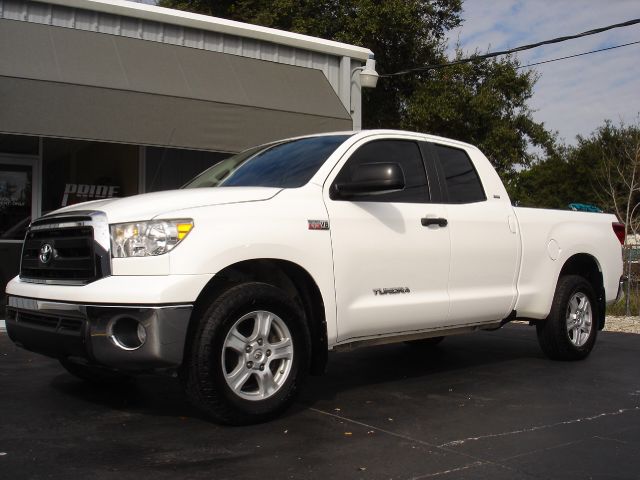 Toyota Tundra 2011 photo 2