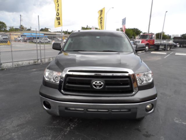 Toyota Tundra 2011 photo 1