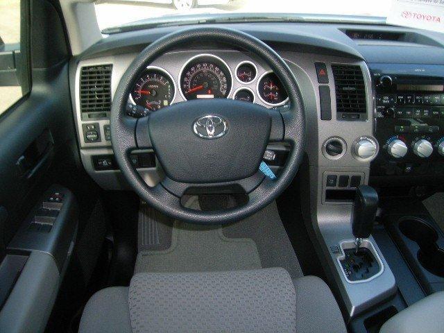 Toyota Tundra 2011 photo 5