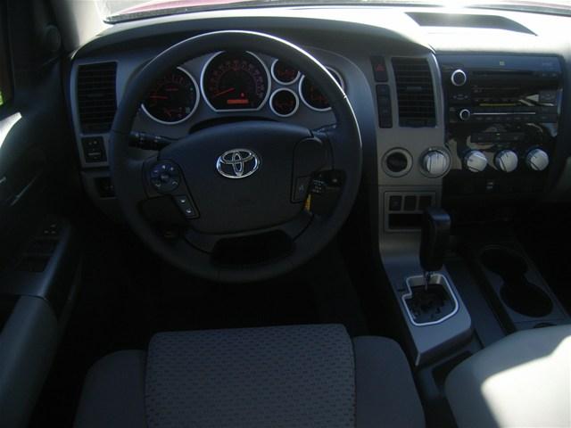 Toyota Tundra 2011 photo 1