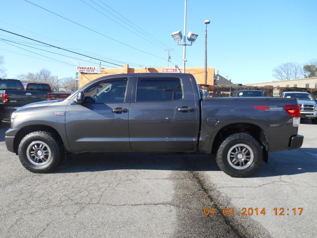 Toyota Tundra 2011 photo 1