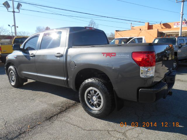 Toyota Tundra 2011 photo 3