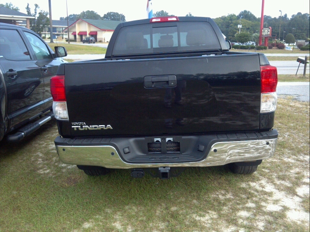 Toyota Tundra 2011 photo 1