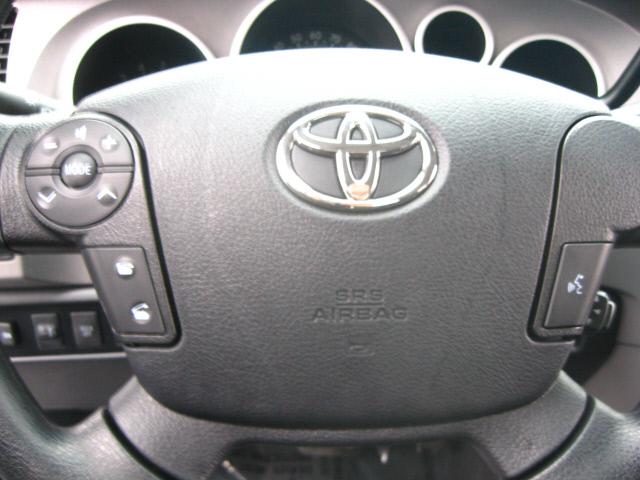 Toyota Tundra 4WD Crew Cab SLE Z71 Pickup
