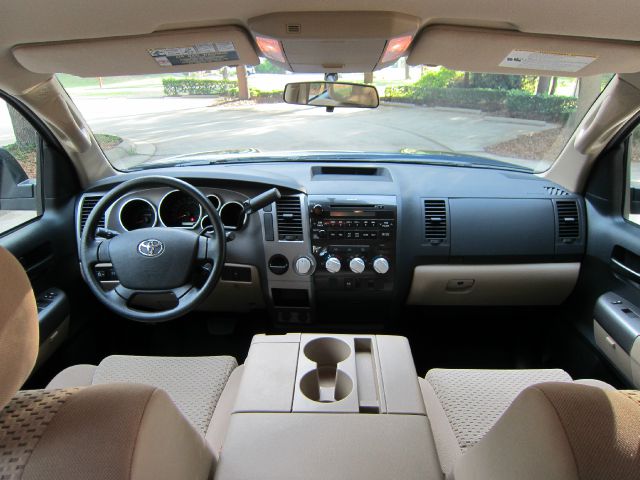 Toyota Tundra 2012 photo 9