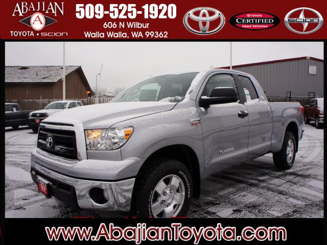 Toyota Tundra 4WD Crew Cab SLE Z71 Pickup