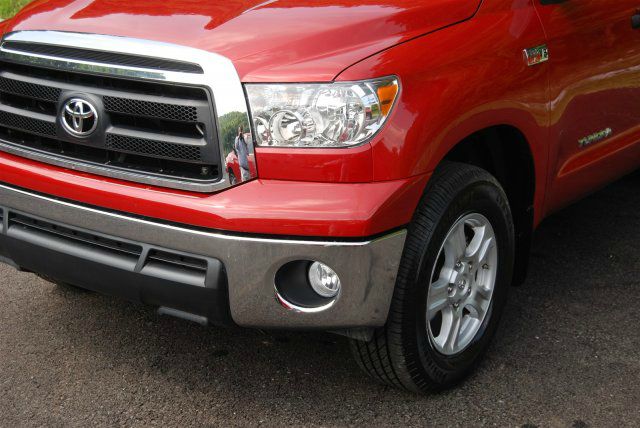 Toyota Tundra 2012 photo 2