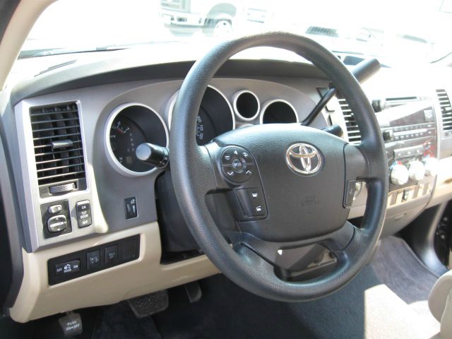 Toyota Tundra 2012 photo 1