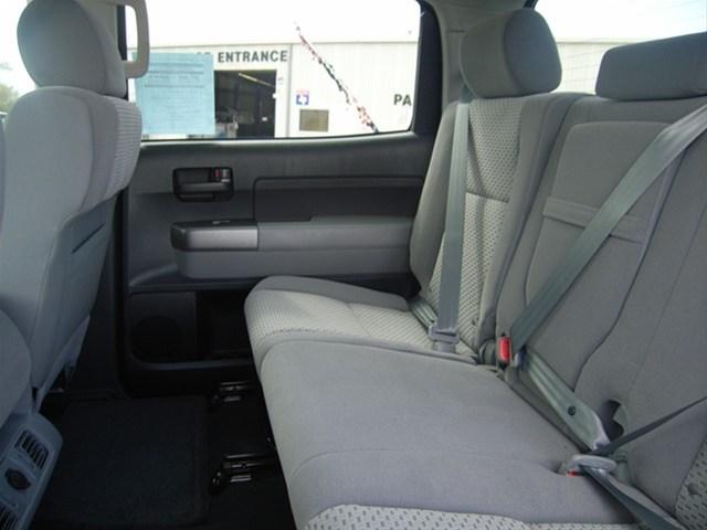 Toyota Tundra 2012 photo 3