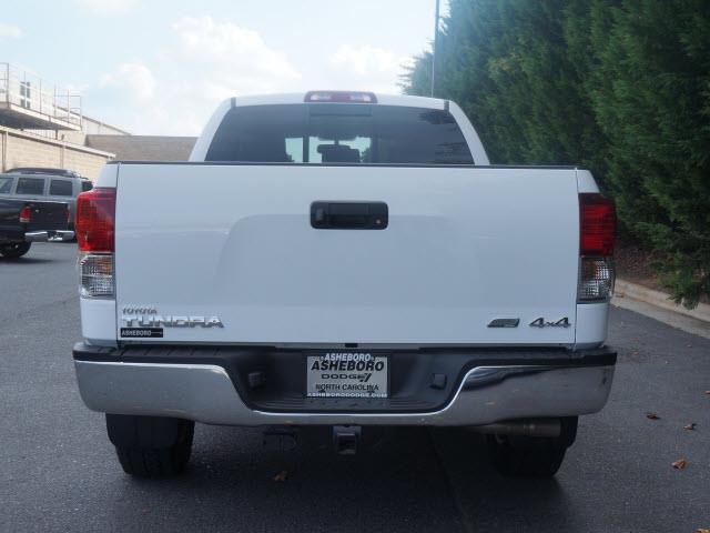 Toyota Tundra 2013 photo 2