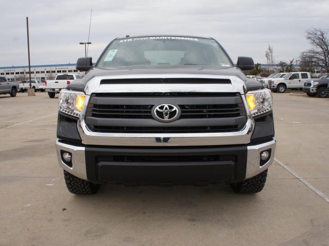 Toyota Tundra 2014 photo 2
