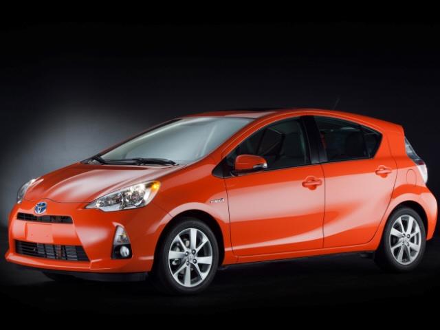 Toyota Unspecified 2013 photo 2