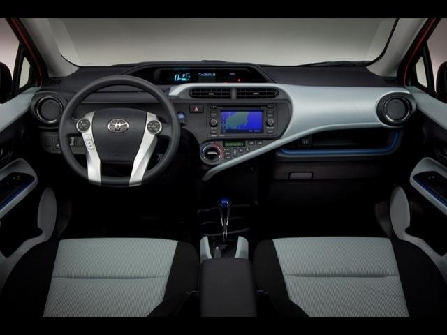 Toyota Unspecified 2013 photo 5