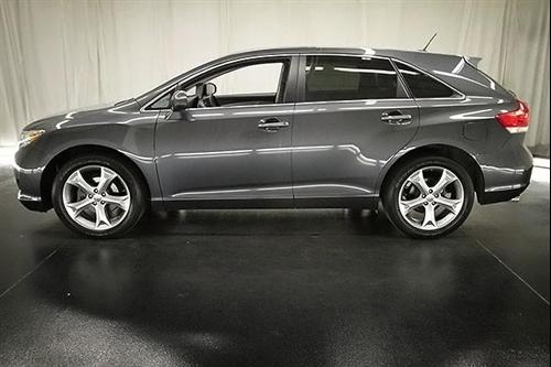 Toyota Venza 2009 photo 2
