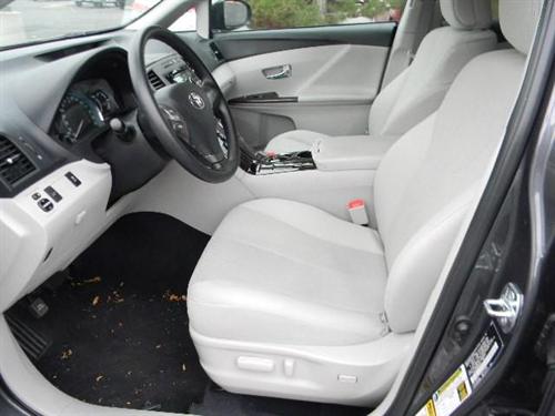 Toyota Venza 2009 photo 2