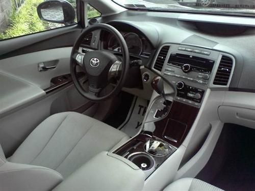 Toyota Venza 2009 photo 2
