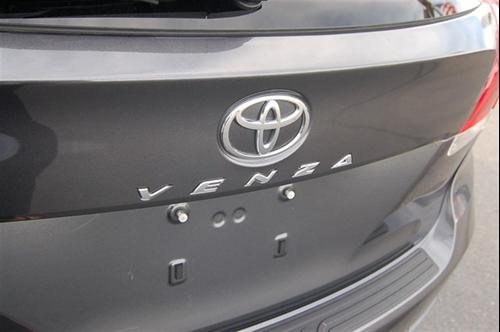 Toyota Venza 2009 photo 2