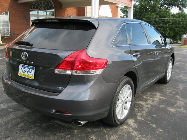 Toyota Venza 2010 photo 1