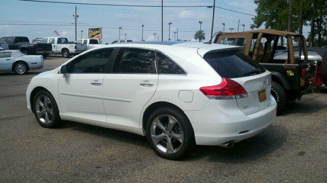 Toyota Venza 2010 photo 3