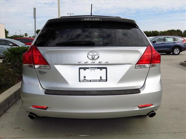 Toyota Venza 2010 photo 3