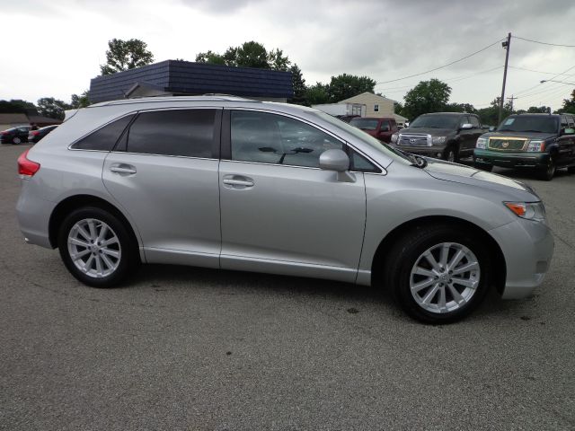Toyota Venza 2010 photo 2