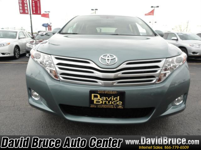 Toyota Venza 2011 photo 2