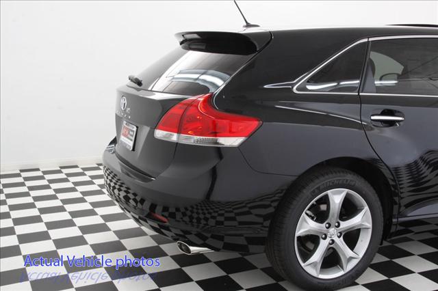 Toyota Venza 2011 photo 1