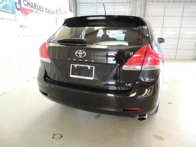 Toyota Venza 2012 photo 2