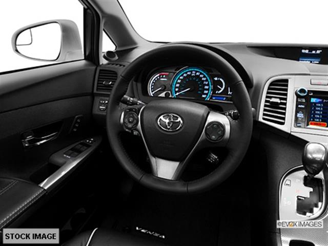 Toyota Venza 2014 photo 2