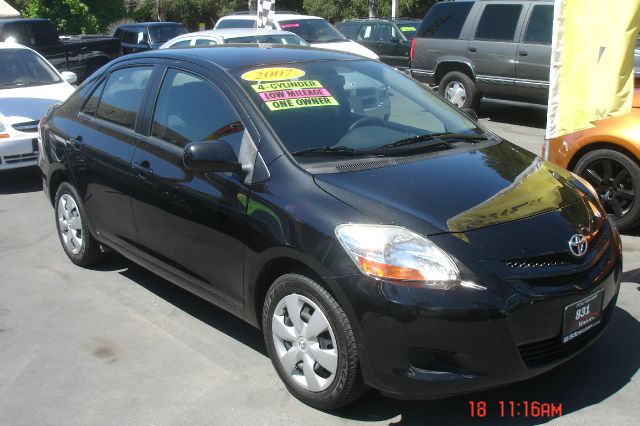 Toyota Yaris 3.5tl W/tech Pkg Sedan