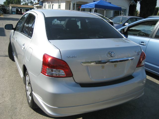 Toyota Yaris 2007 photo 1