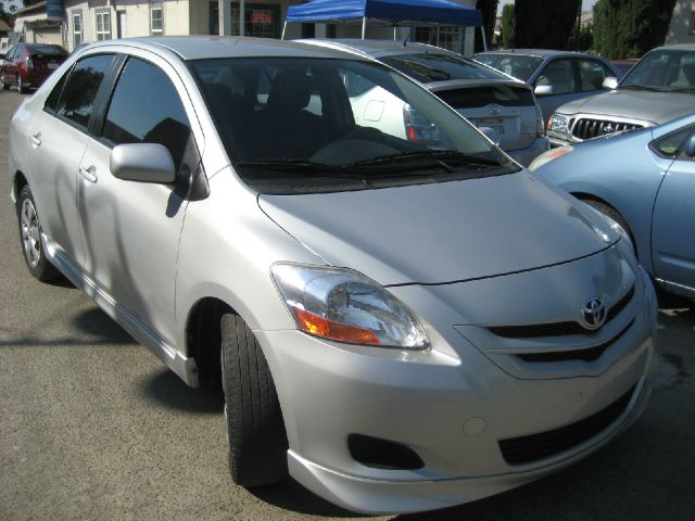 Toyota Yaris 2007 photo 3