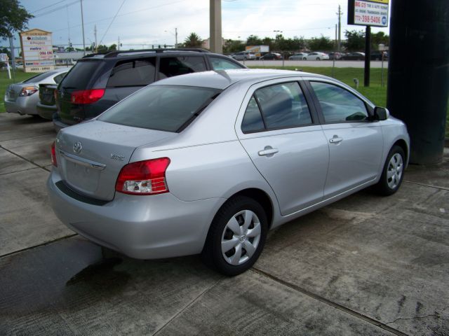 Toyota Yaris 2007 photo 0