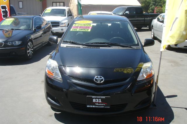 Toyota Yaris 2007 photo 2