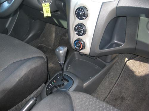 Toyota Yaris 2008 photo 1