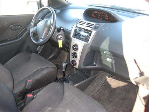 Toyota Yaris 2008 photo 2