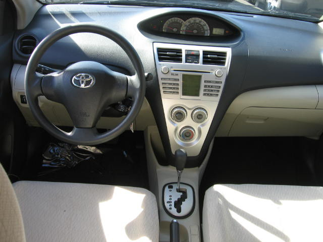 Toyota Yaris 2008 photo 11