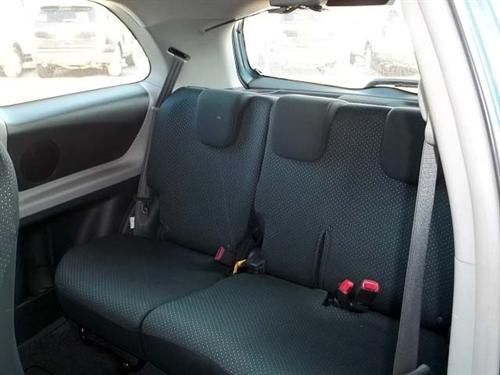 Toyota Yaris 2008 photo 2