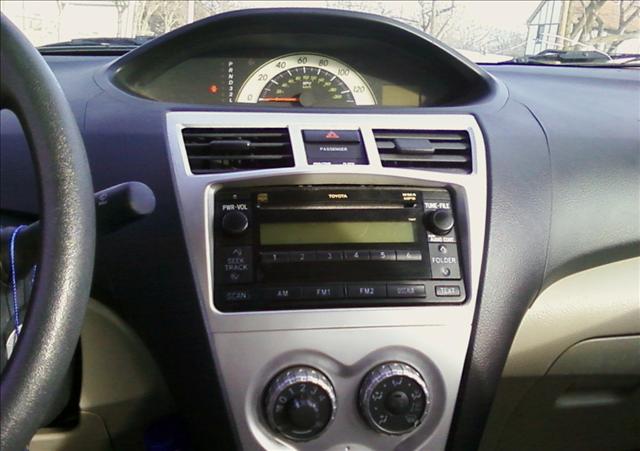 Toyota Yaris 2008 photo 1