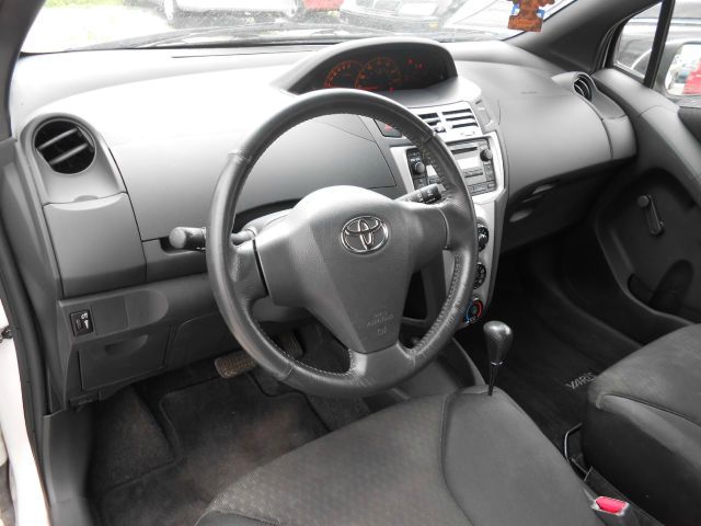 Toyota Yaris 2008 photo 2