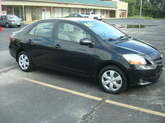 Toyota Yaris 2008 photo 1