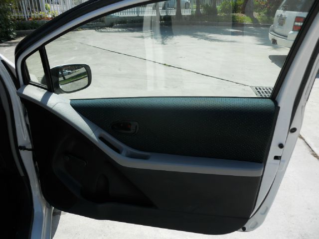 Toyota Yaris 2008 photo 6