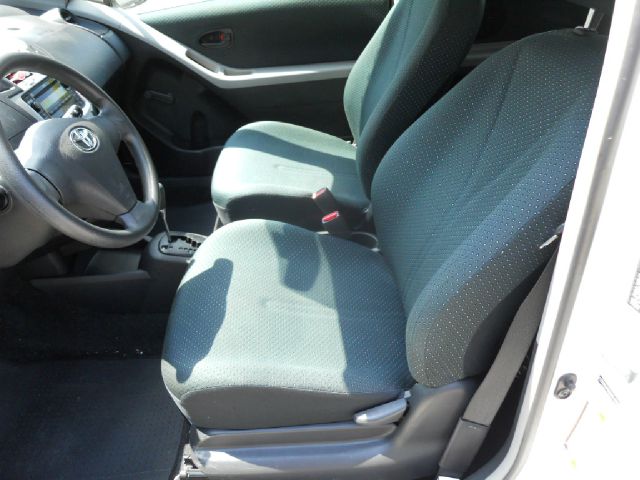 Toyota Yaris 2008 photo 8