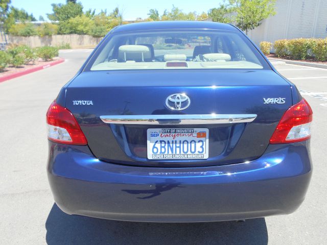 Toyota Yaris 3.5tl W/tech Pkg Sedan