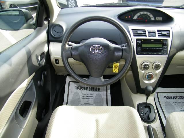 Toyota Yaris 2008 photo 4