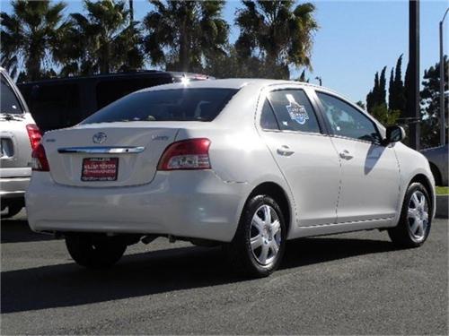 Toyota Yaris 2008 photo 2
