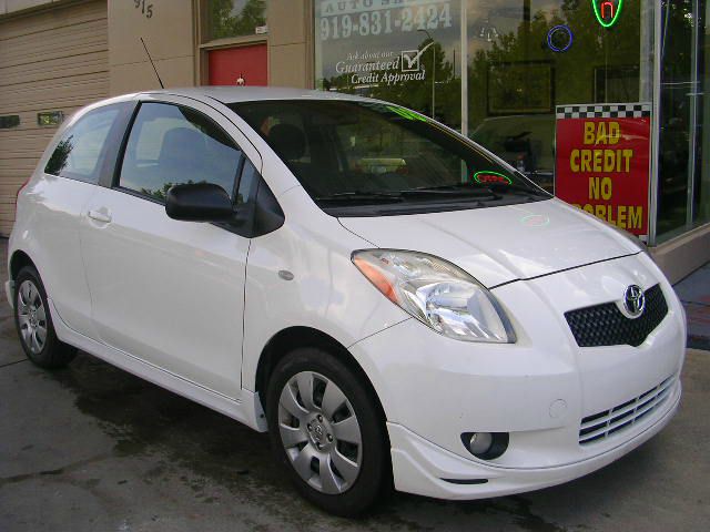 Toyota Yaris 2008 photo 2