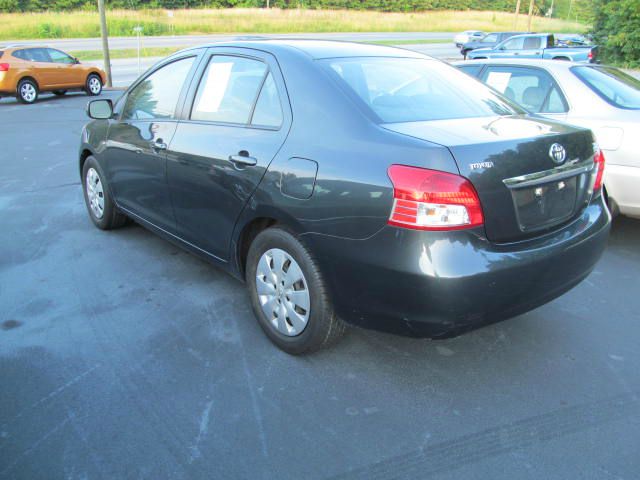 Toyota Yaris 2009 photo 1
